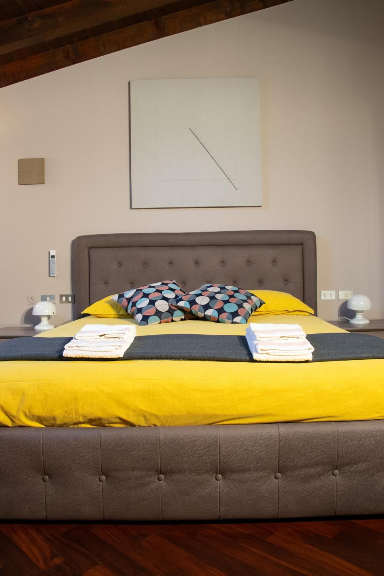 Dimora Altana Apartment เบรเชีย ภายนอก รูปภาพ